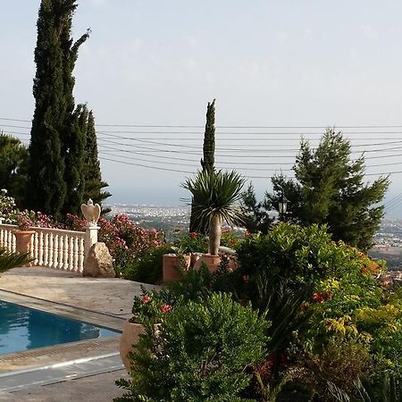 Garden Of Eden Villa Paphos ภายนอก รูปภาพ